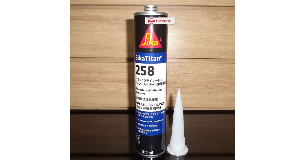 Keo dán kính Sika Titan 258 310ml (Đen)