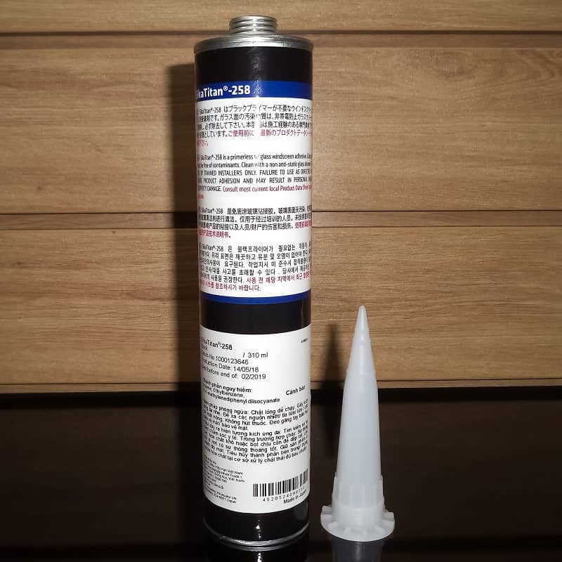 Keo dán kính Sika Titan 258 310ml (Đen)