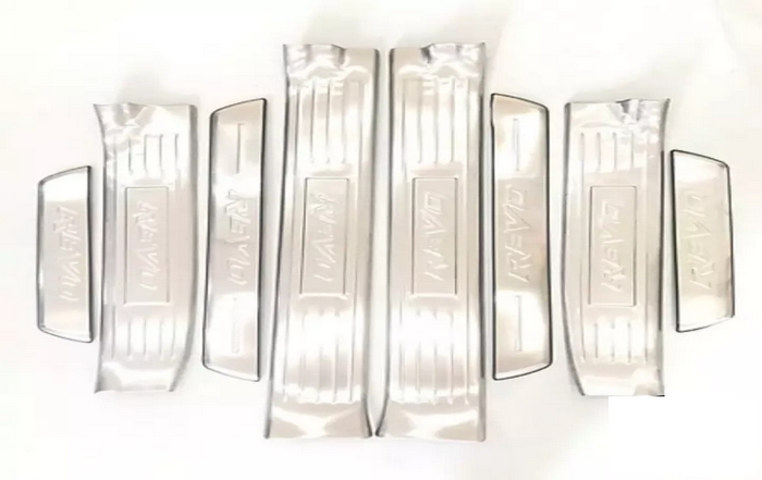 Ốp bậc lên xuống cửa trước bên trái Toyota Hilux 2009