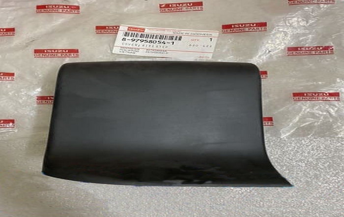 Ốp đầu bậc lên xuống bên phải Isuzu Hilander
