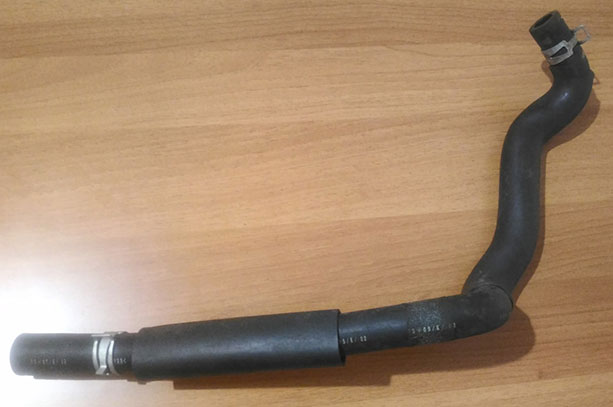 Cút Nước Mazda 3 (Dưới)