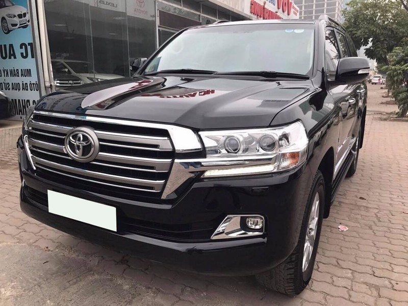 Ba đờ sốc trước Land Cruiser 2016