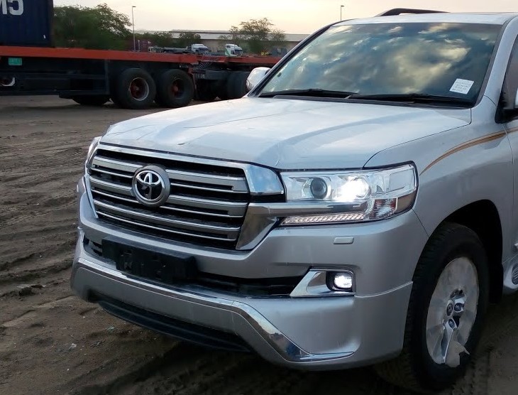 Nắp ca bô trước Land Cruiser  2007 -  2016