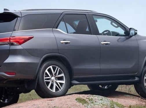 Cánh cửa sau Fortuner 2017 (LH)