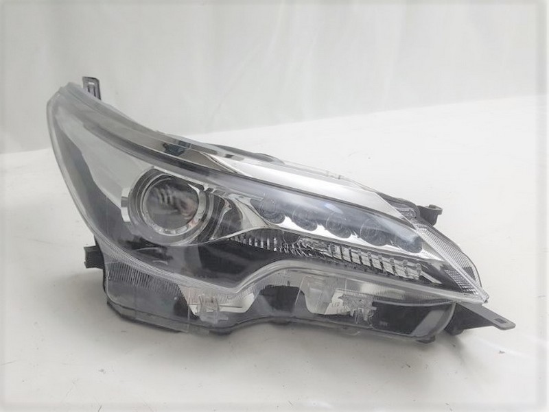 Đèn pha Toyota Fortuner 2018 (xenon)