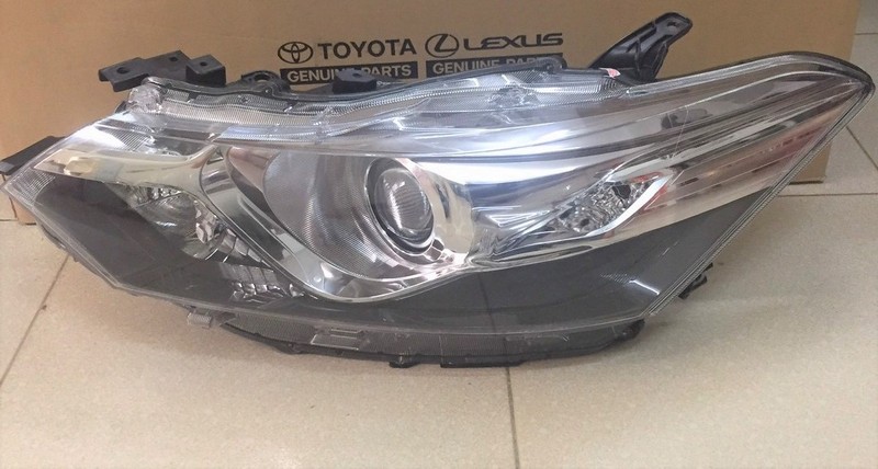 Đèn pha Toyota Vios E Limo RH 2014