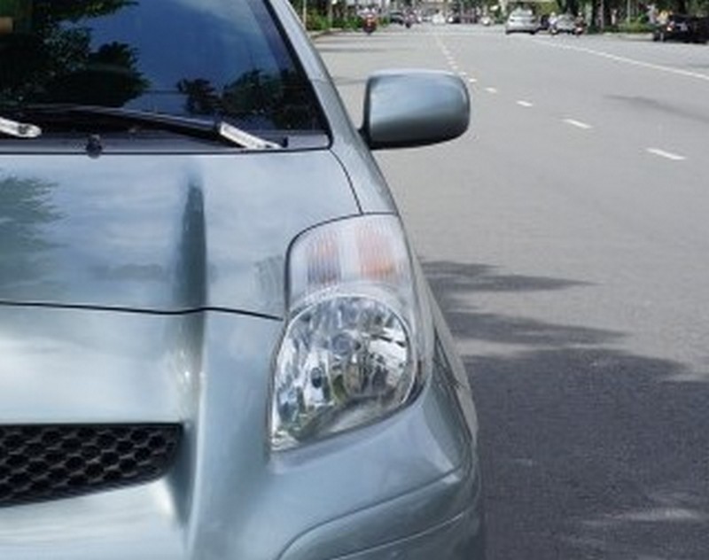 Đèn pha Toyota Yaris VN RH 2011