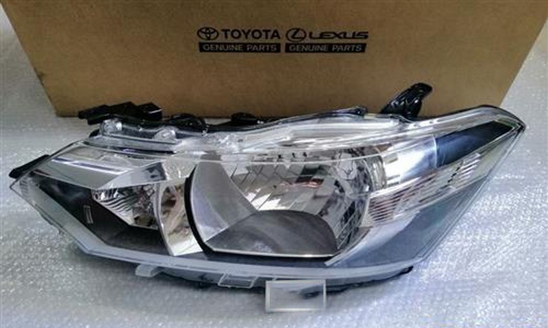 Đèn pha Toyota Vios E Limo LH 2014