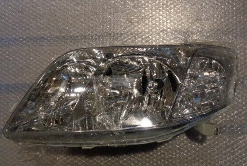 Đèn pha Toyota Corolla 1.8 2004-2005 LH