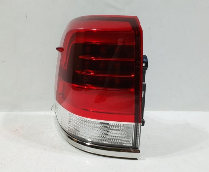 Đèn hậu ngoài Land Cruiser 2015 (LH)