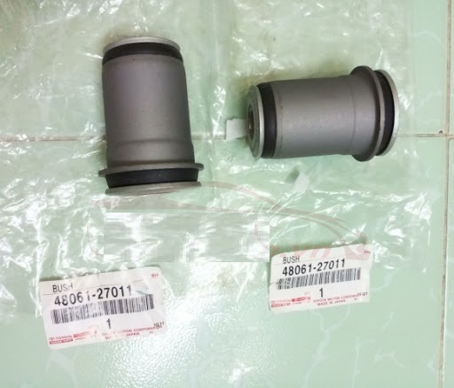 Cao su giằng dọc trước Zace