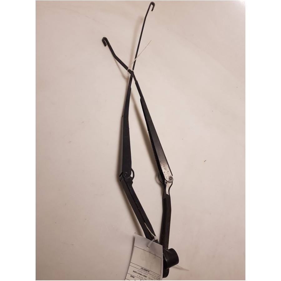 Cần gạt mưa trước Mazda 6 2002-2007 (Lh)