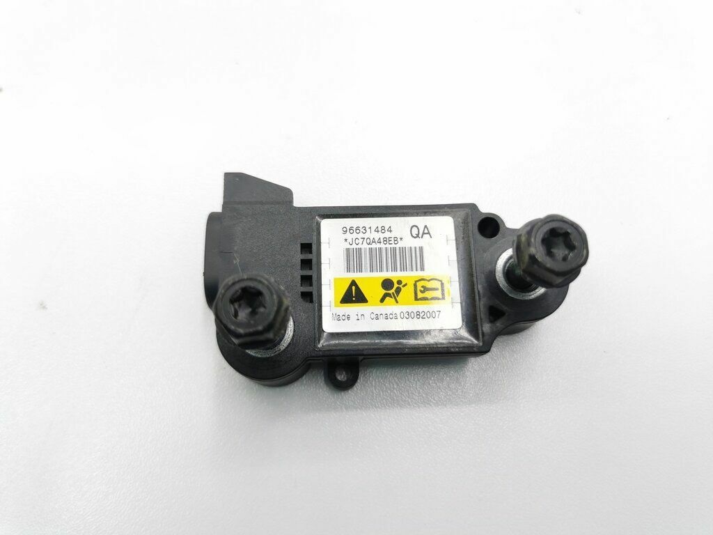 Cảm biến túi khí Chevrolet Captiva