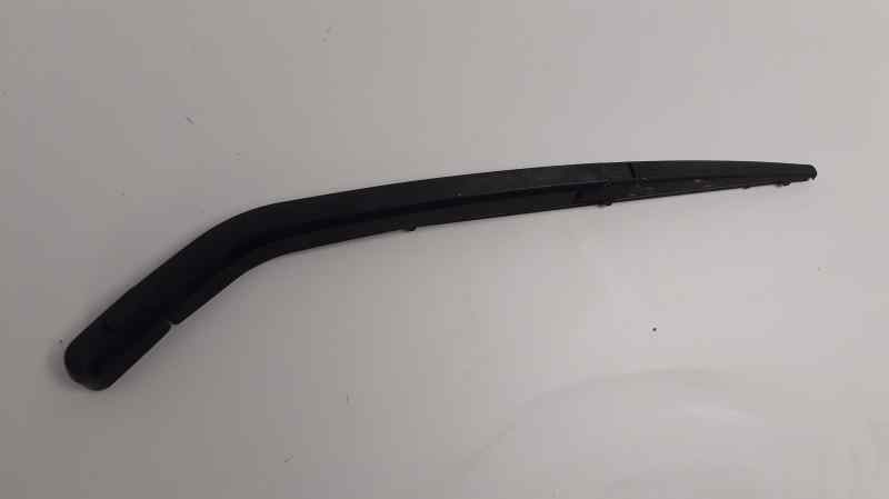 Cần gạt mưa sau Hyundai I20