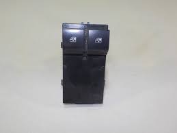 Công tắc lên kính cửa trước Daewoo Lacetti Cdx