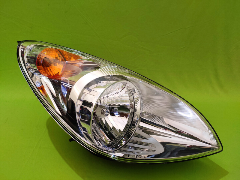 Đèn pha phải vàng Hyundai I20 2010