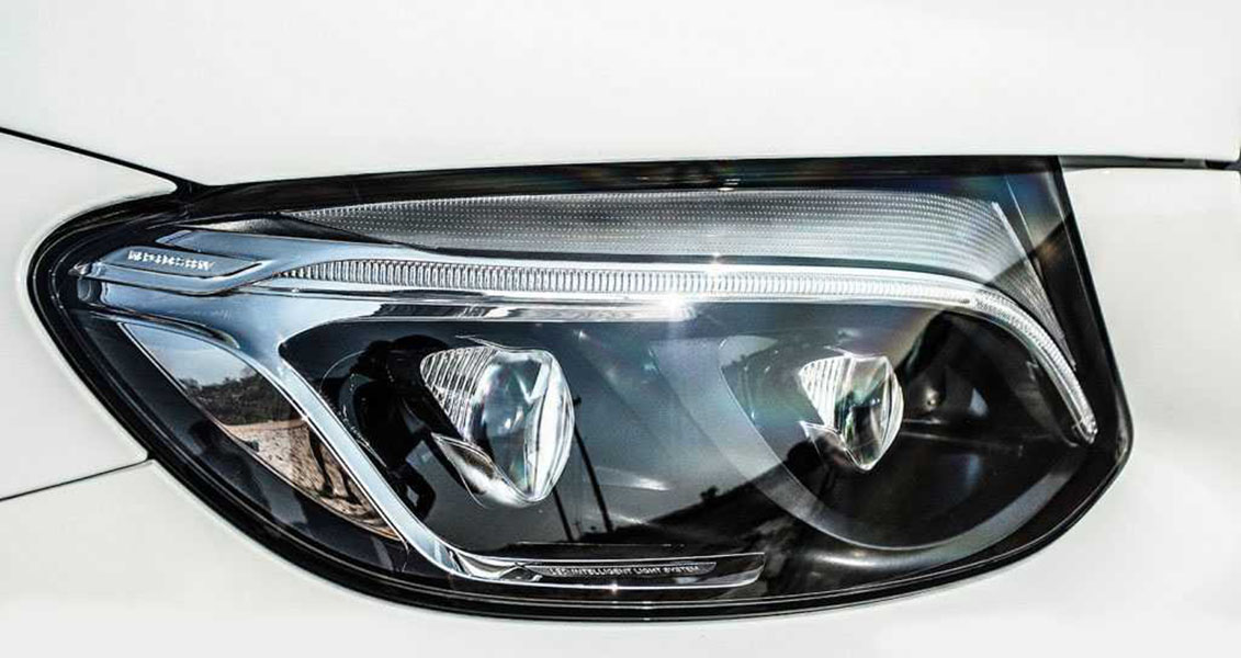 Đèn pha bên phải Hyundai i20 2010 (vàng)