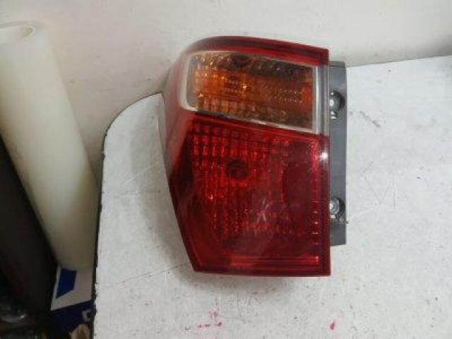 Đèn hậu ngoài trái có bóng Hyundai Veracruz