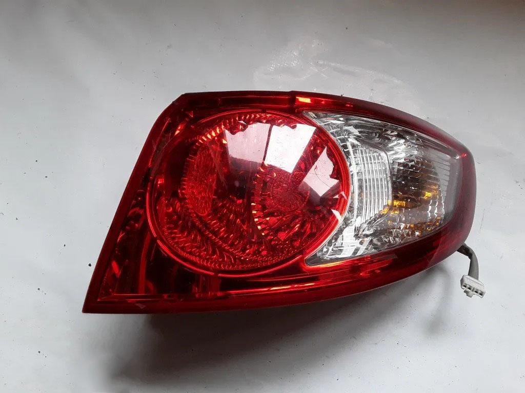 Đèn hậu ngoài bên phải Hyundai Santafe New