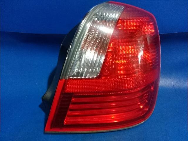Đèn hậu phải Hyundai Xg300