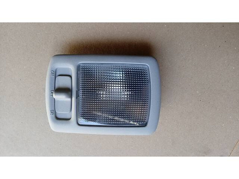 Đèn trần giữa Hyundai Getz
