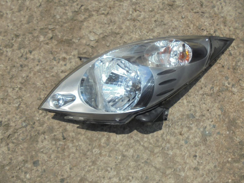 Đèn pha bên trái Daewoo Matiz Groove (trắng)