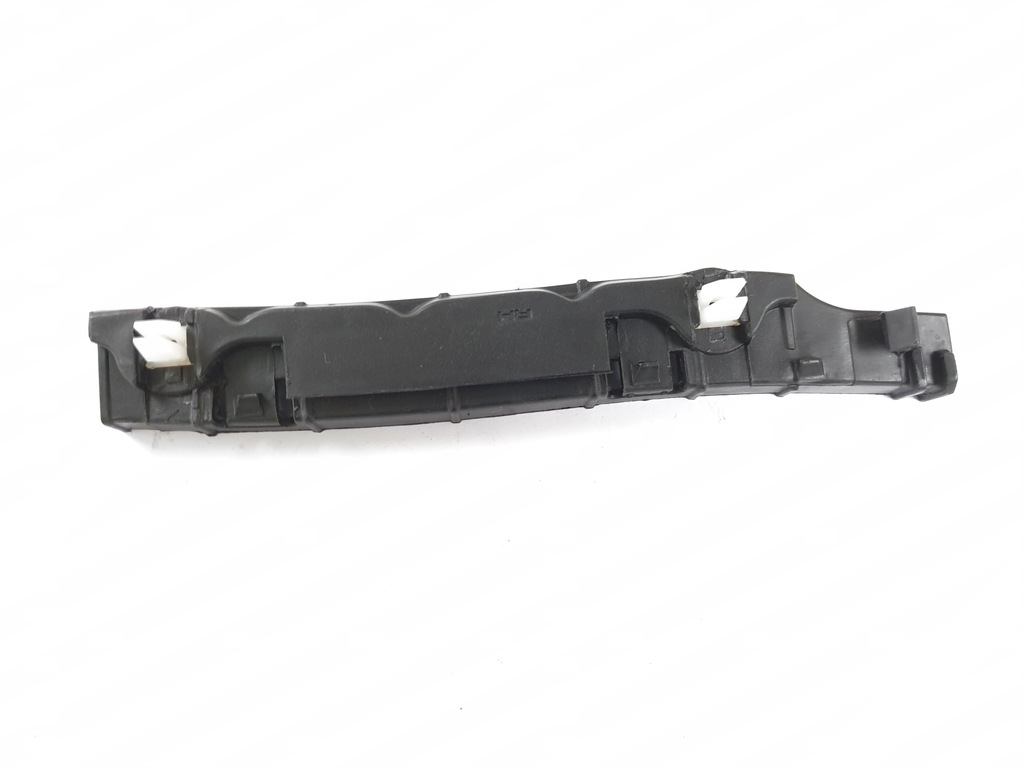 Giá bắt ba đờ sốc bên phải Hyundai i20