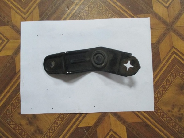 Giá đỡ két nước Chevrolet Captiva