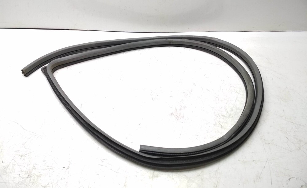 Gioăng khung cửa trước bên phải Daewoo Lacetti