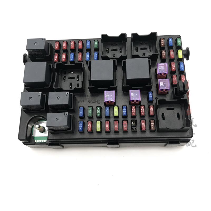 Hộp cầu chì Daewoo Magnus 2.5