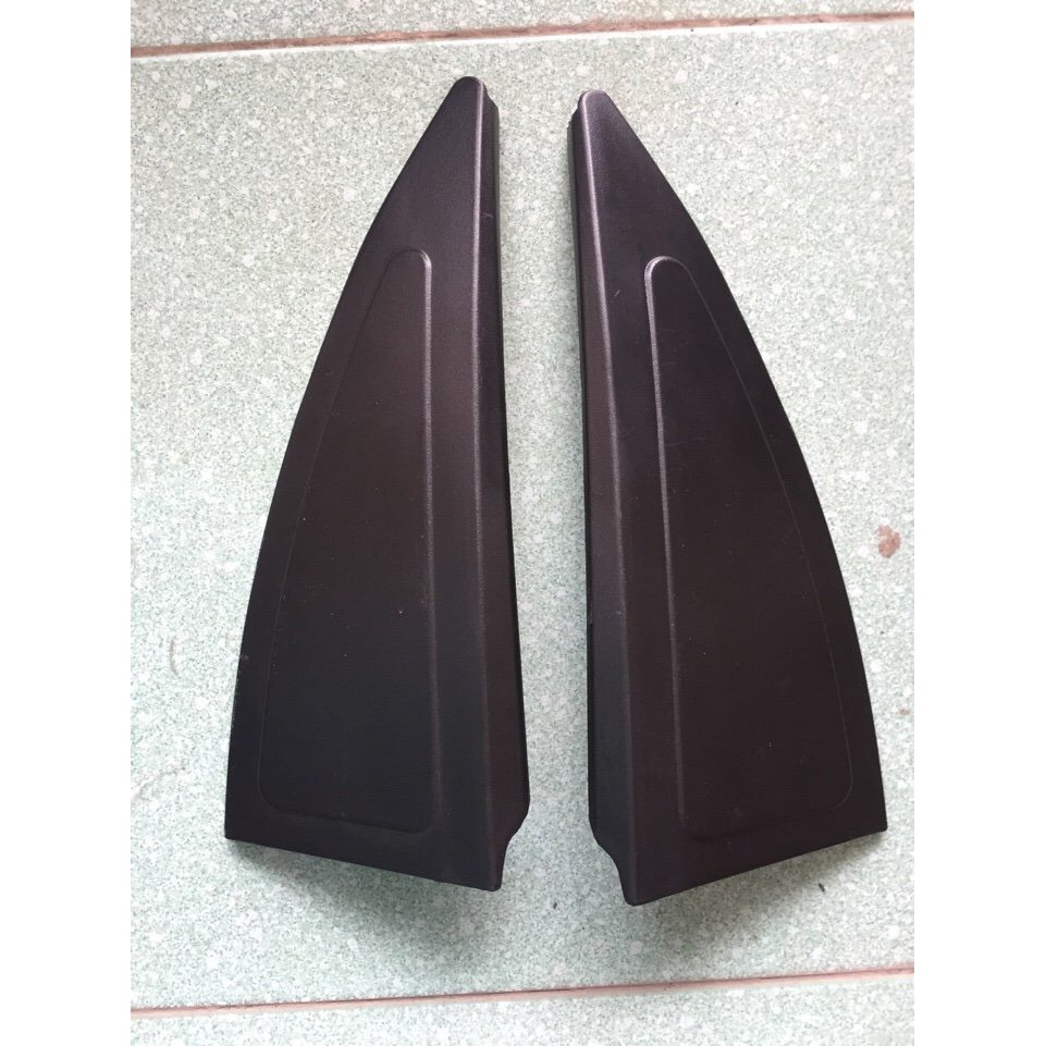 Ốp tam giác cửa trước trong phải Daewoo Lacetti Cdx
