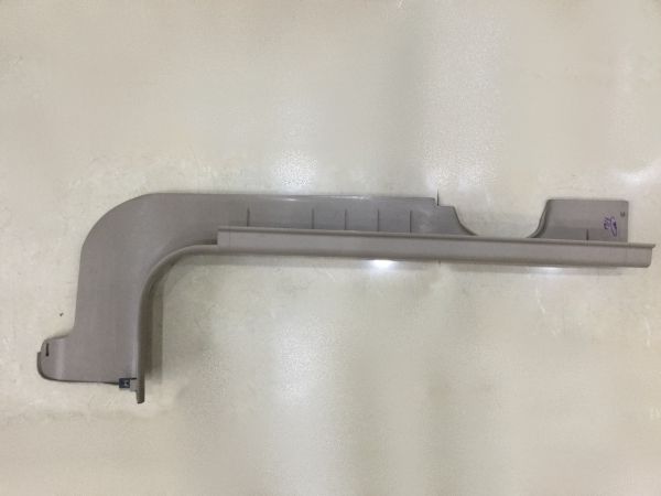 Ốp bậc lên xuống cửa sau phải Daewoo Gentra