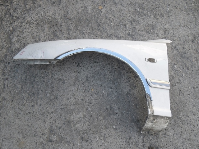 Tai xe trái Hyundai XG300