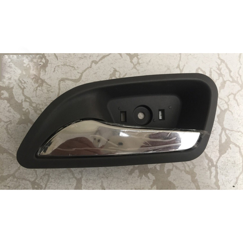 Tay mở cửa trong bên trái Daewoo Lacetti CDX