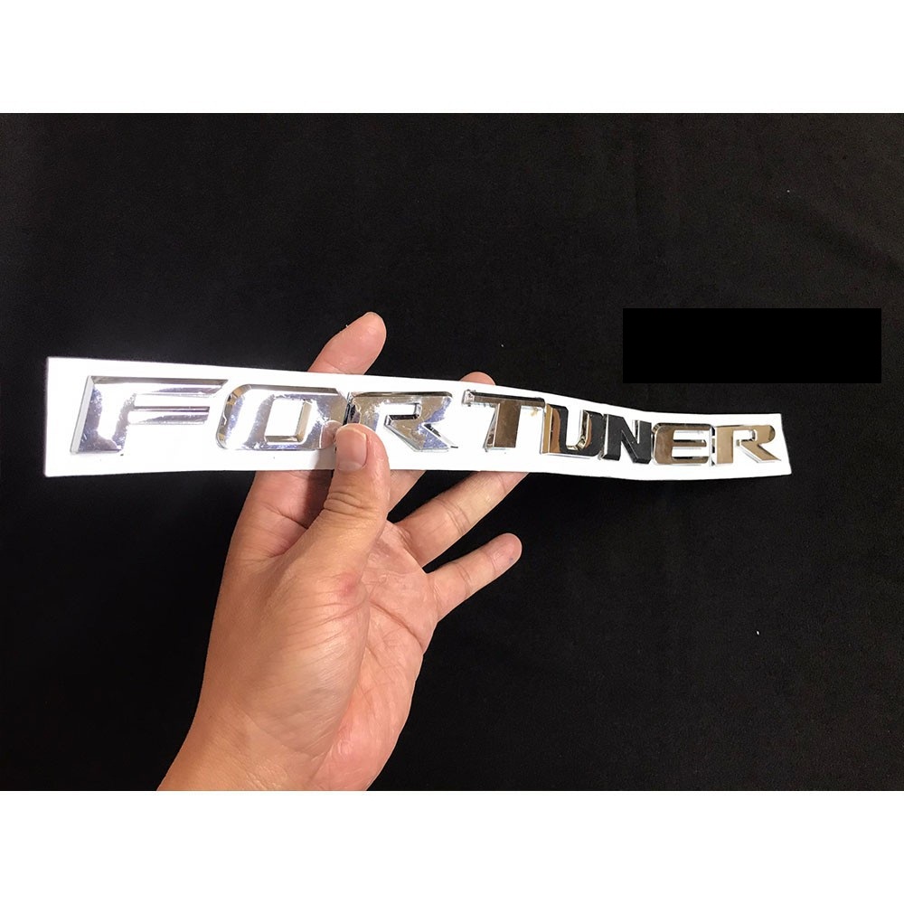 chữ Fortuner cửa hậu Toyota Fortuner 4 cái gẫy
