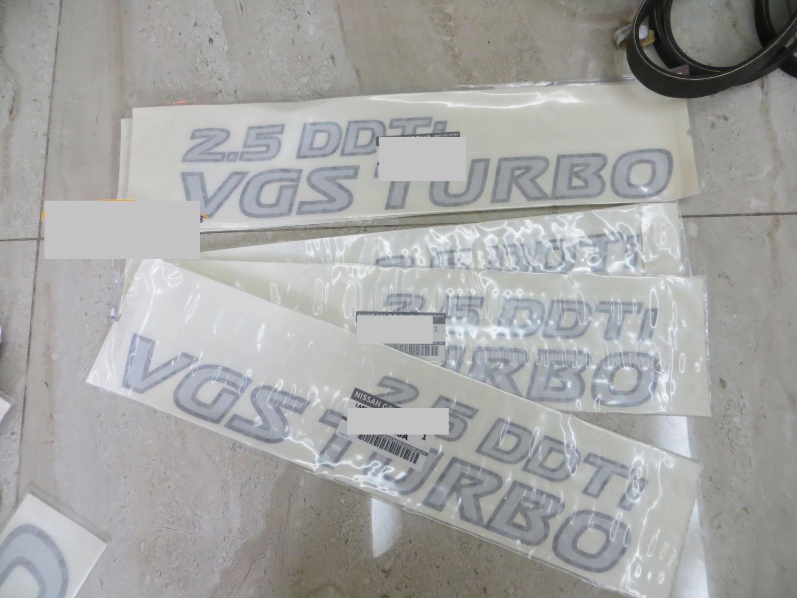 Tem VGS turbo dán bên trái xe Nissan Navara D23T 2015-2017