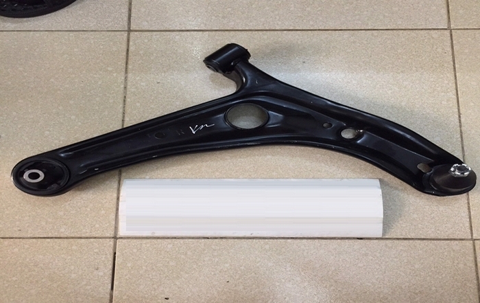 Càng chữ A dưới trước bên trái Toyota Avanza 2019 1.5 At