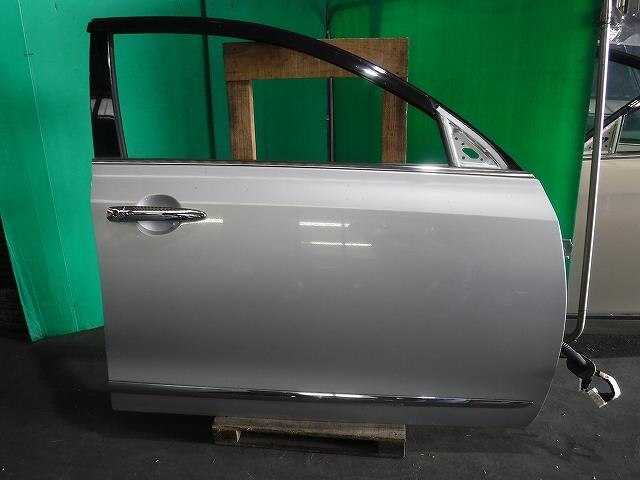 Cánh cửa trước phải Nissan Teana J32
