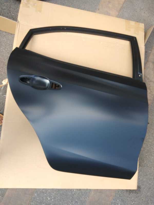 Cánh cửa sau Kia Cd5