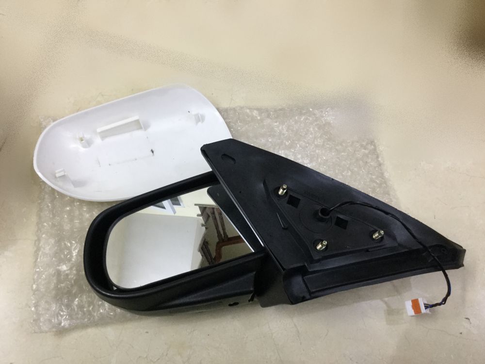 Gương chiếu hậu trái Mazda 323 1995