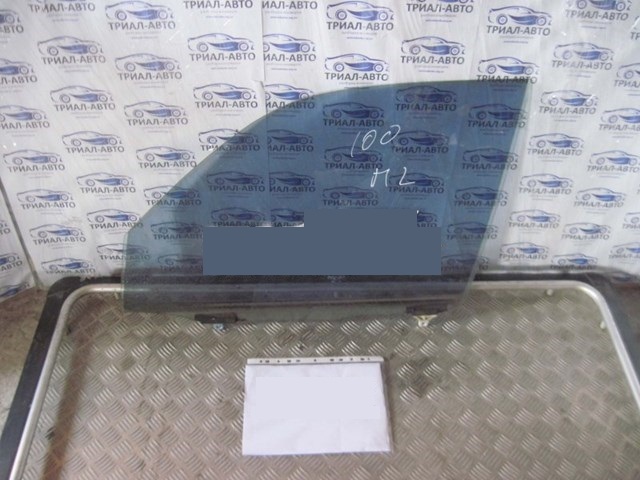 Kính cánh cửa trước trái Toyota Land Cruiser FZJ100
