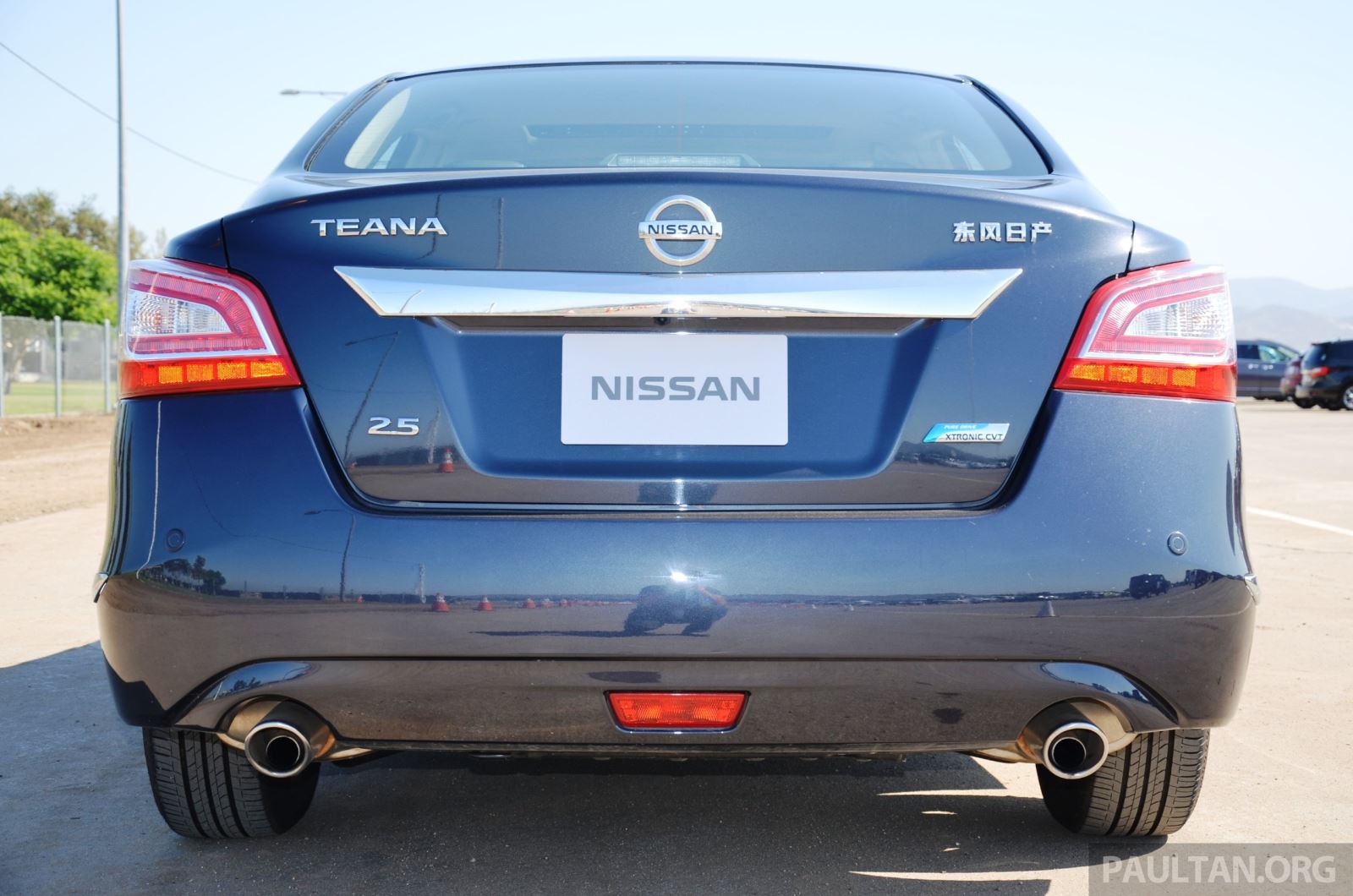 Nắp cốp sau Nissan Teana 2013
