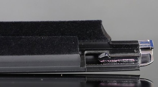 Nẹp chân kính cánh cửa sau ngoài trái Nissan Bluebird U13