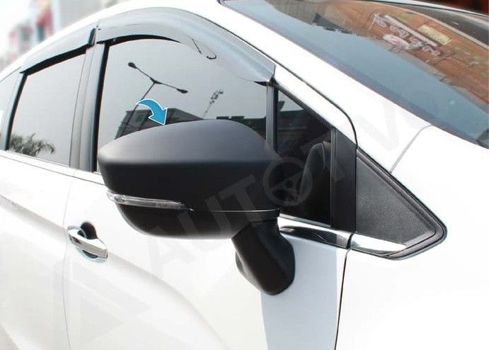 Ốp gương chiếu hậu trái Mitsubishi Xpander