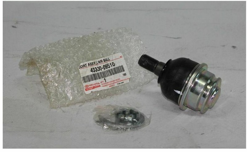 Rô tuyn trụ dưới Innova 2007