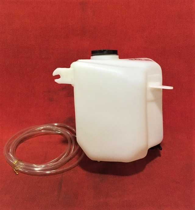Bình nước phụ Toyota Cross