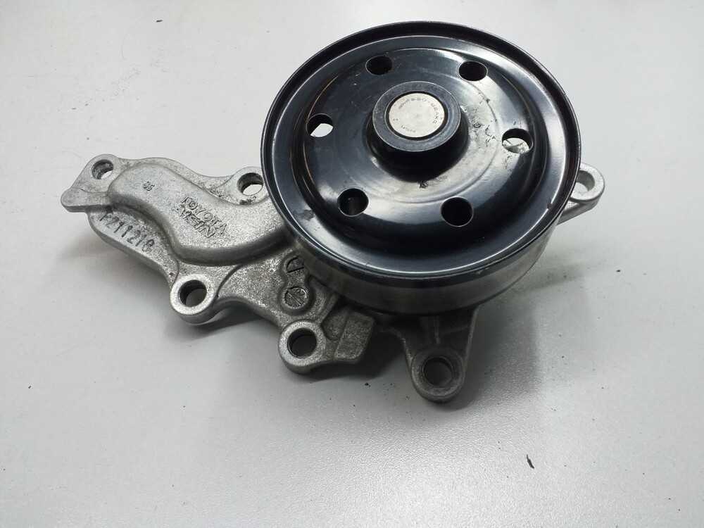 Bơm nước Toyota Camry 2.5 6Arfe