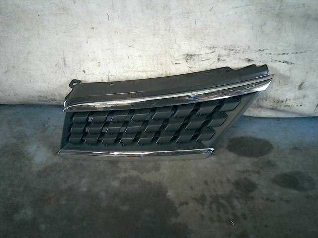 Ca lăng trái Nissan Tiida