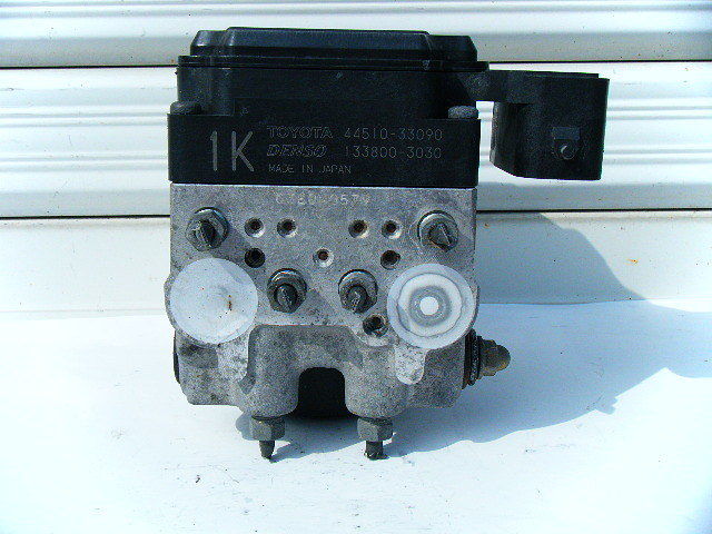Cụm điều khiển phanh abs Toyota Camry 2.4