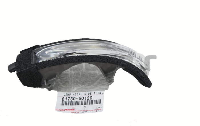 Đèn gương chiếu hậu phải Toyota Prado 2014
